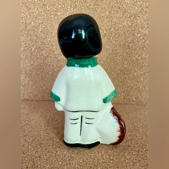 Vintage Asian Girl Ceramic Figurine with Green Accents - Picture 5 of 5